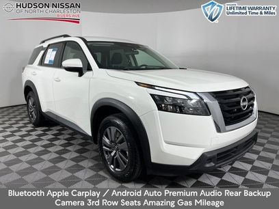 Used 2025 Nissan Pathfinder SV