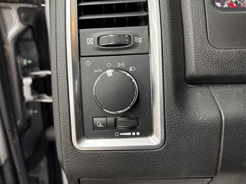 Used 2022 RAM 1500 Classic Warlock image 25