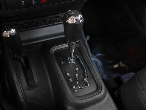 Used 2013 Jeep Wrangler Sport AWD/4WD image 17