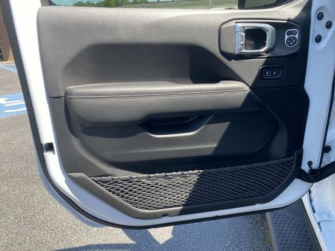 Certified 2023 Jeep Wrangler Sahara image 20