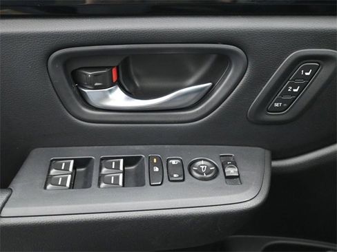 Used 2023 Honda Pilot Touring image 27