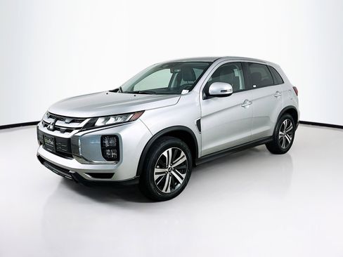 Used 2025 Mitsubishi Outlander Sport SE AWD/4WD image 3