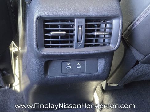 Used 2025 Nissan Murano SV image 12