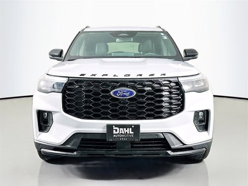 New 2026 Ford Explorer ST-Line w/ ST-Line Street Pack image 2
