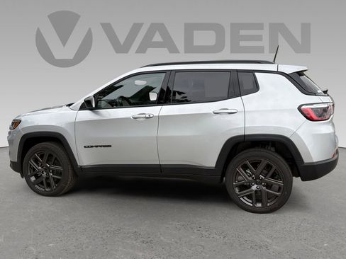 New 2026 Jeep Compass Latitude image 7