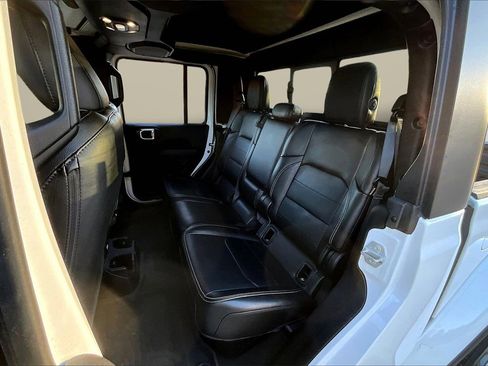 Certified 2022 Jeep Gladiator Overland w/ Popular Equipment Package image 21