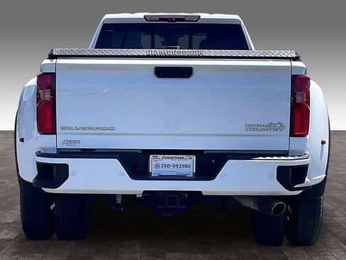 Used 2024 Chevrolet Silverado 3500 High Country w/ High Country Premium Package AWD/4WD image 4