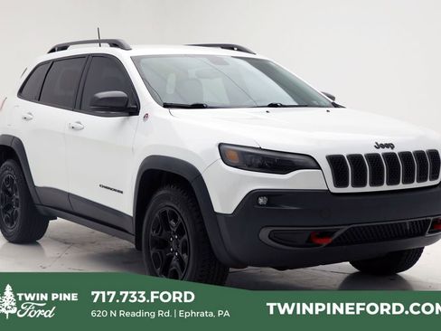 Used 2019 Jeep Cherokee Trailhawk w/ Cold Weather Group image 1