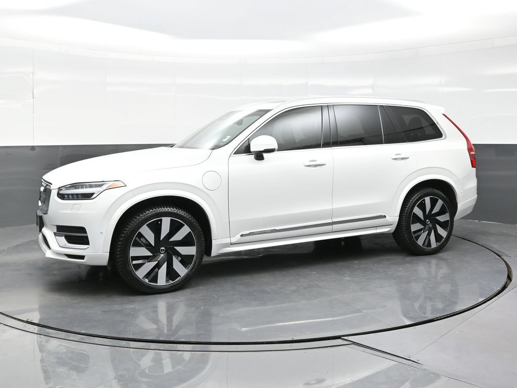 Used 2023 Volvo XC90 T8 Ultimate AWD/4WD image 3