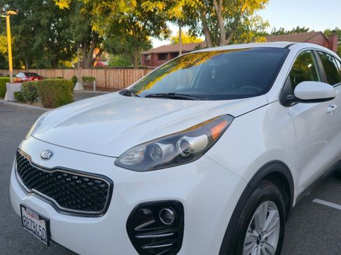 Used 2017 Kia Sportage LX AWD/4WD image 1