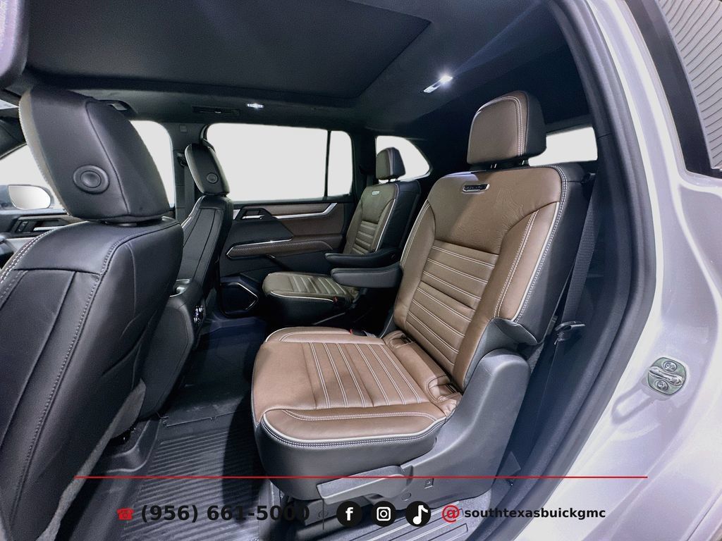 New 2027 GMC Acadia Denali Ultimate w/ LPO, Floor Liner Package AWD/4WD image 26