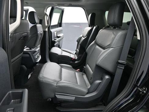 New 2026 Ford Expedition Active image 21