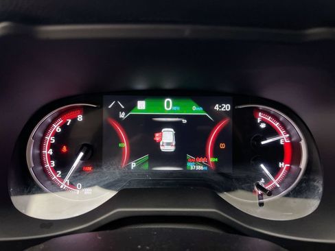 Used 2025 Toyota RAV4 XLE FWD image 12