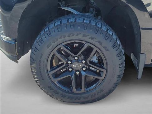 Used 2020 Chevrolet Silverado 1500 LT Trail Boss image 6