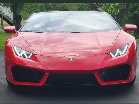 Used 2019 Lamborghini Huracan LP 580-2 RWD image 3
