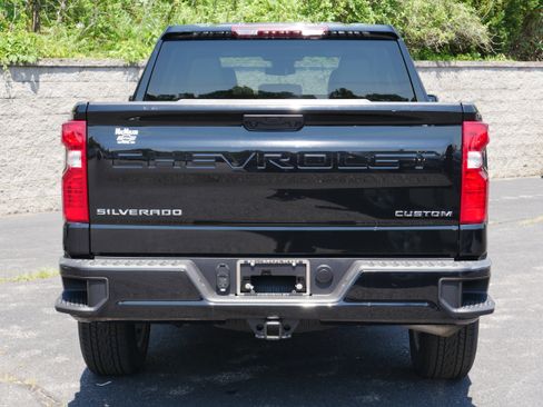 Certified 2024 Chevrolet Silverado 1500 Custom AWD/4WD image 5