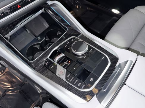 Certified 2025 BMW X6 xDrive40i image 28