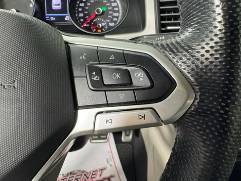 Used 2021 Volkswagen Atlas SE FWD image 17
