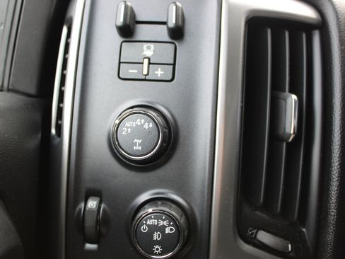 Used 2018 Chevrolet Silverado 1500 LT w/ All Star Edition image 24