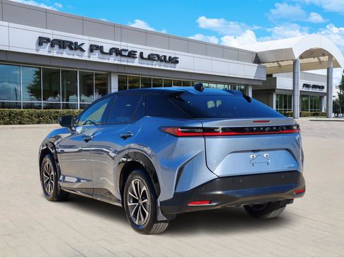 Used 2024 Lexus RZ 450e Premium image 4