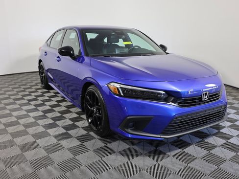 Used 2024 Honda Civic Sport image 3
