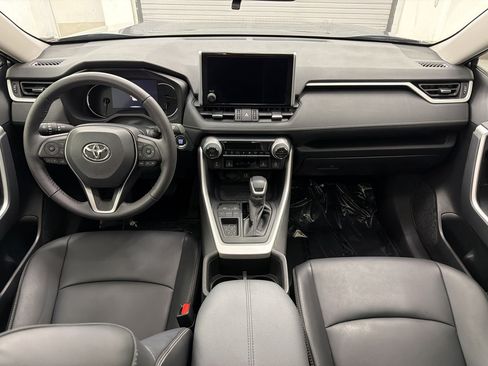 Used 2023 Toyota RAV4 XLE Premium FWD image 15
