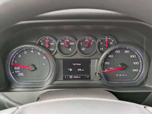 Used 2022 Chevrolet Silverado 1500 Custom Trail Boss AWD/4WD image 11