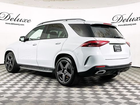 Used 2025 Mercedes-Benz GLE 450 4MATIC image 4