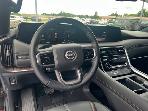 Used 2025 Nissan Armada SL w/ Captain's Chari Seat Package AWD/4WD image 11