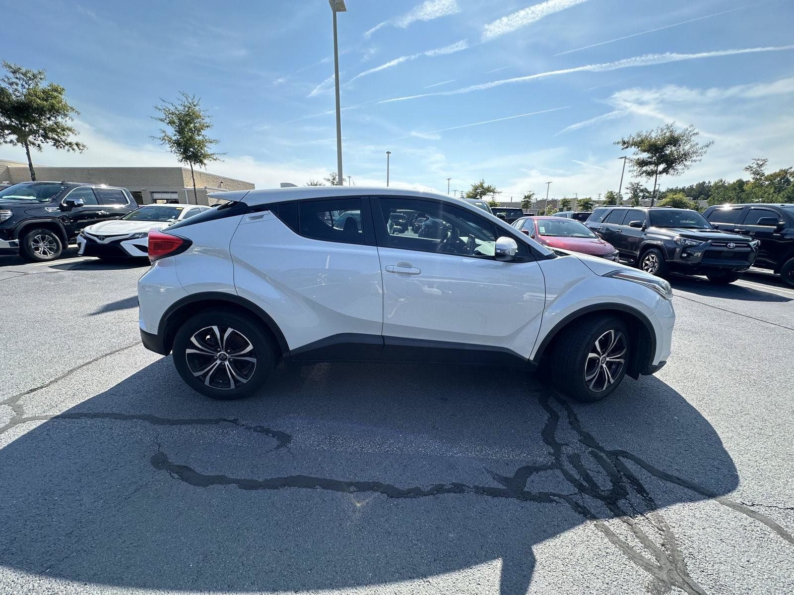 Used 2021 Toyota C-HR LE FWD image 19