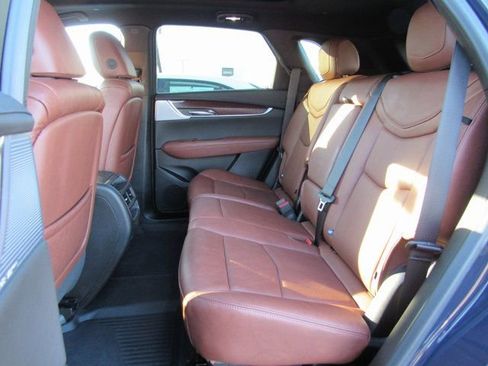 Certified 2025 Cadillac XT5 Premium Luxury w/ LPO, Bronce Accent Package image 29