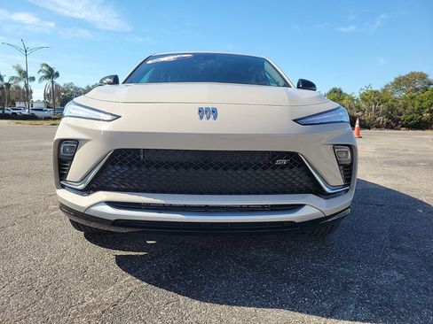 New 2026 Buick Envista Sport Touring w/ Studio Series image 3