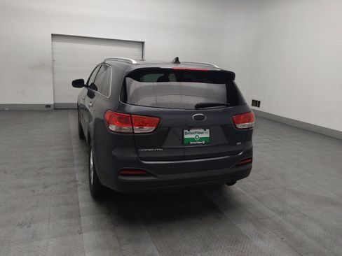 Used 2018 Kia Sorento LX image 6
