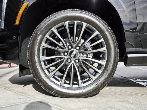 Used 2026 Cadillac Escalade Platinum Sport w/ LPO, Floor Liner Package image 3