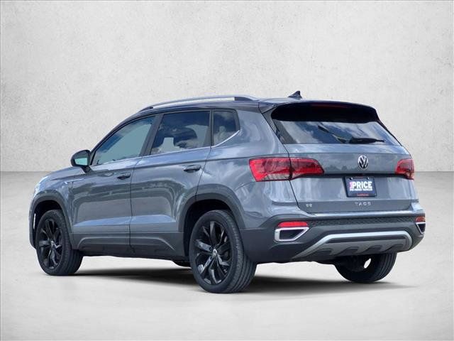 Used 2023 Volkswagen Taos SE w/ Panoramic Sunroof Package FWD image 8