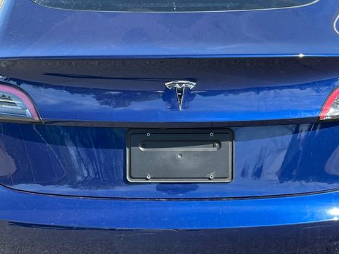 Used 2023 Tesla Model 3 Standard Range image 19