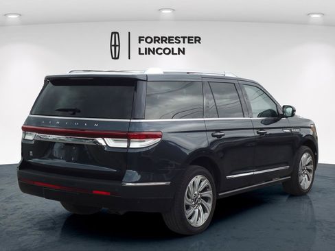 Certified 2024 Lincoln Navigator Reserve AWD/4WD image 3