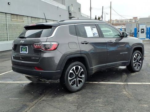 Used 2022 Jeep Compass Limited image 4