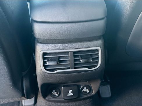 Used 2023 Hyundai Santa Fe Limited image 22