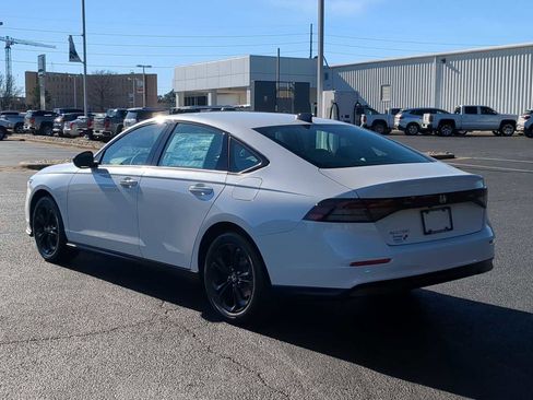 New 2025 Honda Accord SE image 6