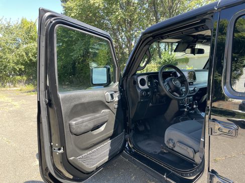 Used 2024 Jeep Wrangler Sport S w/ Convenience Group image 30