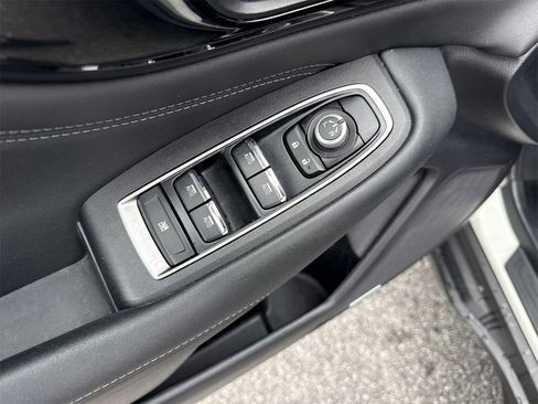 Used 2020 Subaru Outback Limited image 15