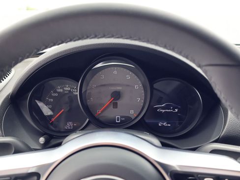 Certified 2025 Porsche 718 Cayman S RWD image 16