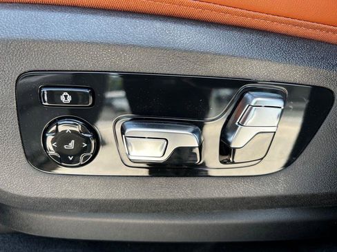 New 2026 BMW X5 xDrive50e w/ Executive Package AWD/4WD image 12