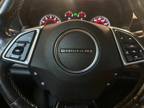 Used 2020 Chevrolet Camaro LT RWD image 22