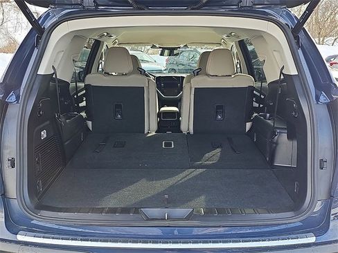 Used 2023 Subaru Ascent Premium w/ Convenience Package image 31