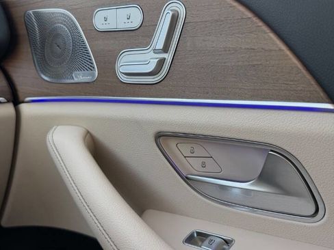 Used 2021 Mercedes-Benz GLE 350 w/ Premium Package image 19