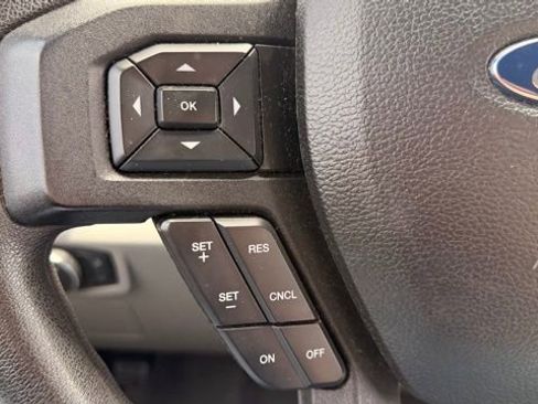 Used 2016 Ford F150 XLT AWD/4WD image 18