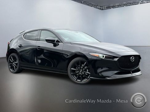 New 2026 MAZDA MAZDA3 Hatchback w/Premium Plus Pkg image 2