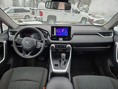 Used 2023 Toyota RAV4 XLE image 3